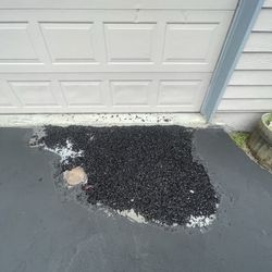 Ray's - Driveway