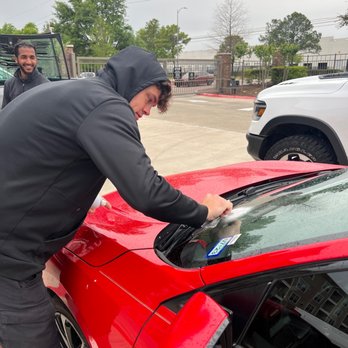 Rayce-Way Auto Glass - Windshield Installation & Repair Near Me - Houston, Texas Rayce-Way Auto Glass - Windshield Installation & Repair Near Me - Houston, Texas