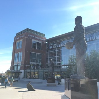 Lambeau Field - Curly and Vince - Stadiums & Arenas Near Me - Green Bay, Wisconsin