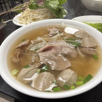 Mi Mi Restaurant - House special pho with assorted beef - Vietnamese Near Me - Toronto, Ontario