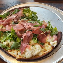 My delicious cauliflower pizza! My delicious cauliflower pizza!