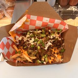 R Lunch Box - Philly cheesesteak loaded fries