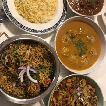 Cafe Everest - Goat curry, jhol momo, chicken thukpa, and chicken chili biryani - Himalayan/Nepalese Near Me - Cleveland, Ohio