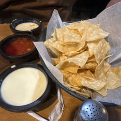 El Kiosco - Chips and dip! Never ending.