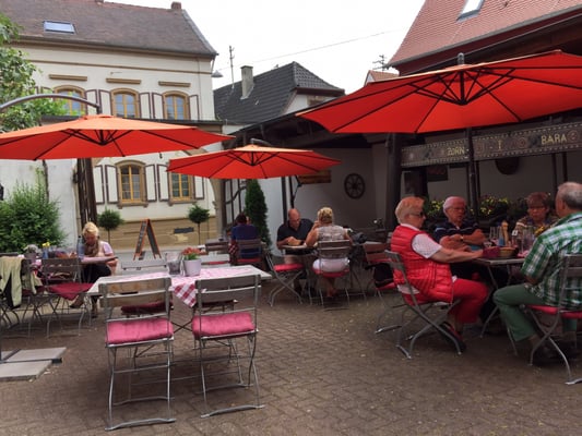 Weinhaus Henninger by null