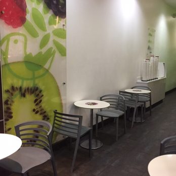 Yogurtland - Entrance looking to the left - Ice Cream & Frozen Yogurt Near Me - Thousand Oaks, California Yogurtland - Entrance looking to the left - Ice Cream & Frozen Yogurt Near Me - Thousand Oaks, California