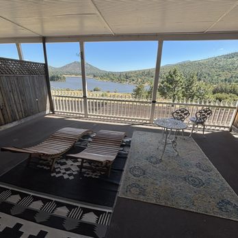Quiet Mind Mountain Retreat - Deck - Day Spas Near Me - Julian, California Quiet Mind Mountain Retreat - Deck - Day Spas Near Me - Julian, California