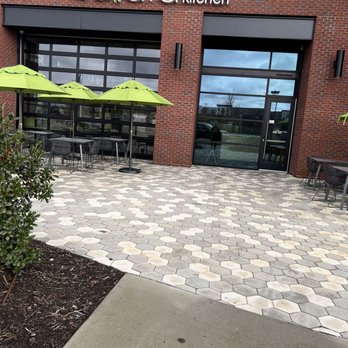 Salata - Entrance - Soup Near Me - Charlotte, North Carolina