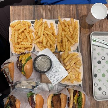 Shake Shack Harvard Square - Burgers Near Me - Cambridge, Massachusetts Shake Shack Harvard Square - Burgers Near Me - Cambridge, Massachusetts