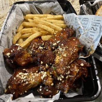 MattChews - 12 pc Boneless Wings with Fries - Sandwiches Near Me - Atlanta, Georgia
