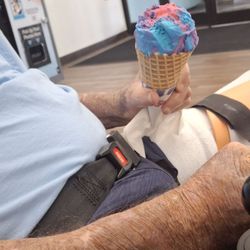 Biancas Gelatos - Cotton candy Gelato