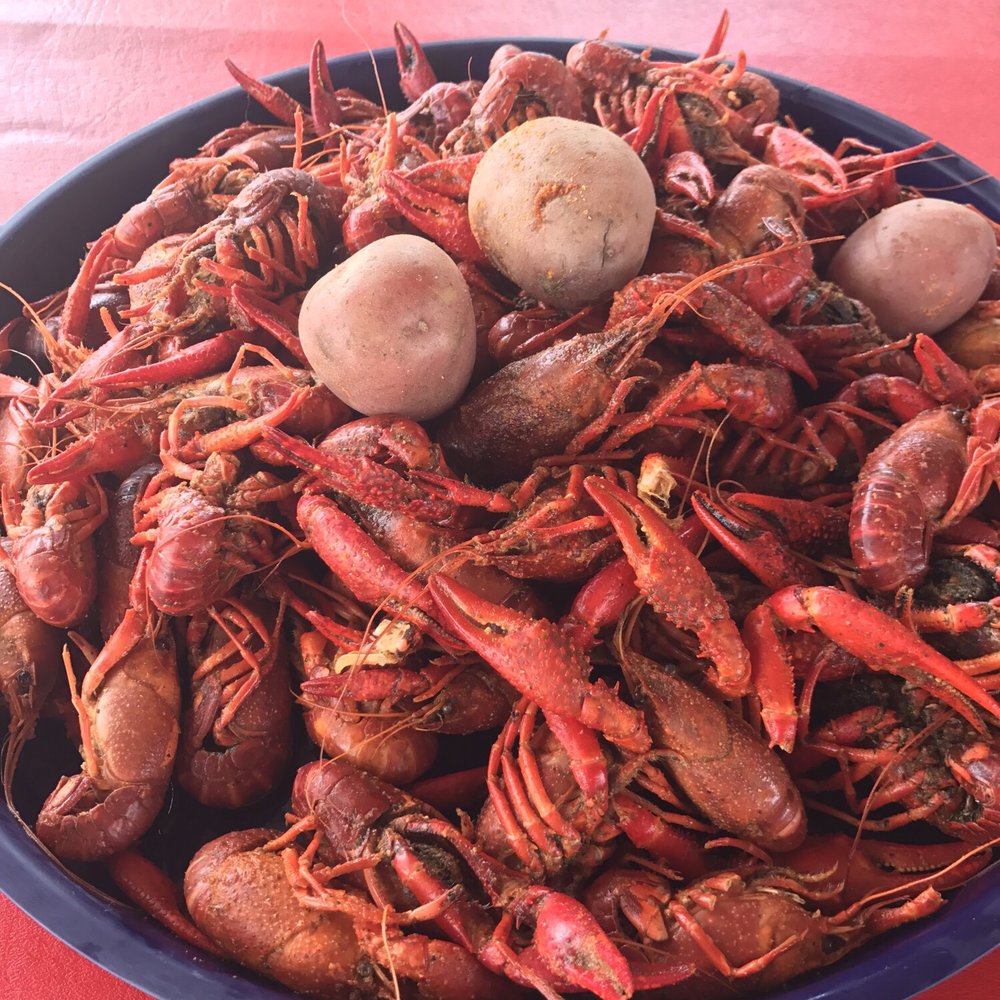 Good GOD this place is amazing. Juicy crawfish. I need a bib next time! Good GOD this place is amazing. Juicy crawfish. I need a bib next time!