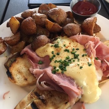 Earls Kitchen + Bar - Eggs Benedict - New American Near Me - Boston, Massachusetts Earls Kitchen + Bar - Eggs Benedict - New American Near Me - Boston, Massachusetts