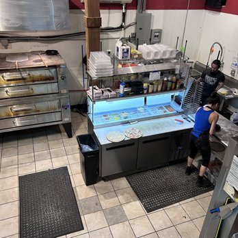 Mad Co. Brew House - Kitchen view - Brewpubs Near Me - Marshall, North Carolina