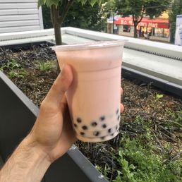 Rose lychee cheesecake w/ bubbles