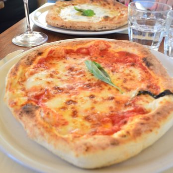 Finisterrae - Margarita and four cheese pizza - Italian Near Me - Florence, FI