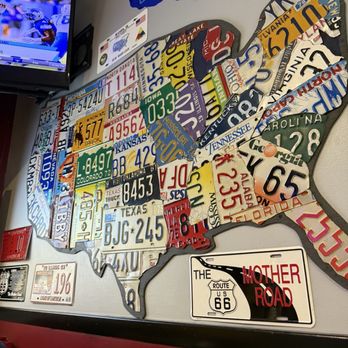 Weezy's - Bars Near Me - Hamel, Illinois