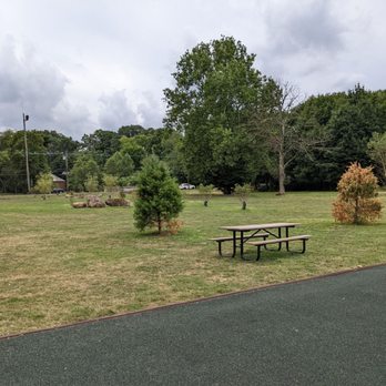 Tëmike Park Playground - Playgrounds Near Me - Plainfield, New Jersey
