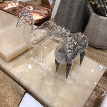Scout - Cute horse salt and pepper shakers! - Home Decor Near Me - Louisville, Kentucky Scout - Cute horse salt and pepper shakers! - Home Decor Near Me - Louisville, Kentucky
