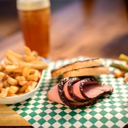 Pub Au Cochon Fume - Smoked Meat