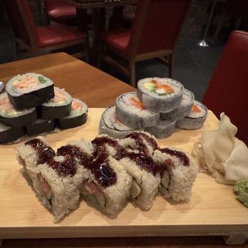 Matsuhisa - Lobster roll (top left), house roll (top right), and spicy tuna crunch roll (bottom) - Japanese Near Me - Vail, Colorado Matsuhisa - Lobster roll (top left), house roll (top right), and spicy tuna crunch roll (bottom) - Japanese Near Me - Vail, Colorado