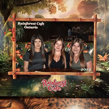 Rainforest Cafe - Cute phot op they offer - American Near Me - Ontario, California