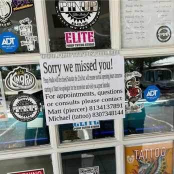 Pinup Tattoo Studio - Closed sign on the front door after speaking with Matt on the number shown hours earlier about his availability for the day - Tattoo Near Me - Brandon, Florida