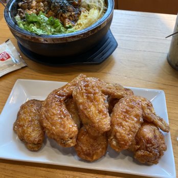 Bonchon Uptown - Soy garlic chicken wings - Korean Near Me - Minneapolis, Minnesota