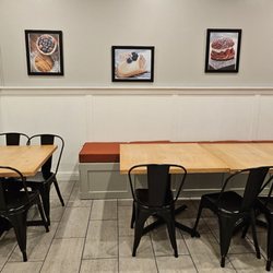 Julian's Pastry Nouveau - Extra tables at the back