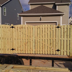 Daniels Fencing - Shadowbox Semi Privacy Wood Fence