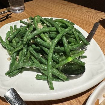 Hong Kong Bistro - Vegetable with Garlic Sauce - Cantonese Near Me - Seattle, Washington
