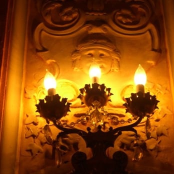 Chicago Theatre - Performing Arts Near Me - Chicago, Illinois