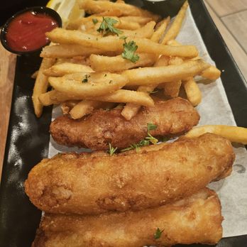 Ballast Point - Fish n chips - Breweries Near Me - Long Beach, California Ballast Point - Fish n chips - Breweries Near Me - Long Beach, California