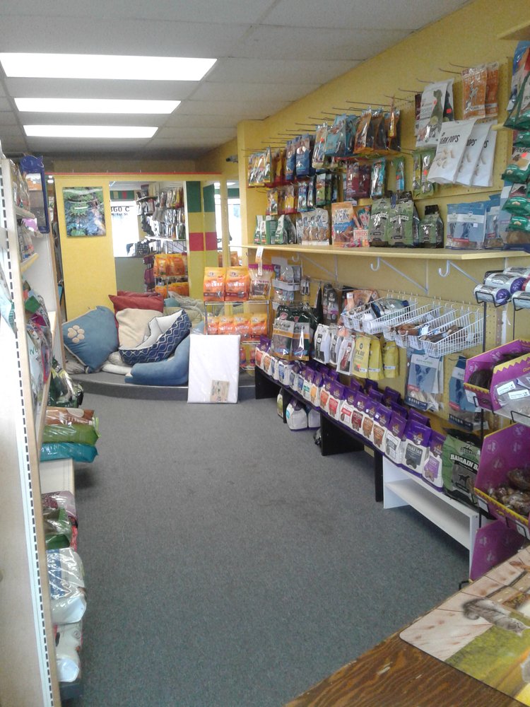 GOOD LIFE PET FOOD & SUPPLIES Updated August 2024 360 W 1st St