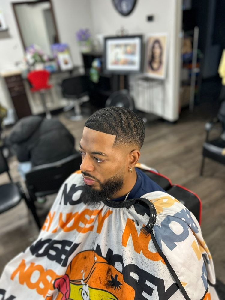 Paul's Barber Shop Logo