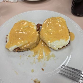 The Baked Bird - Homemade English muffin. Eggs Benedict with bacon. - Breakfast & Brunch Near Me - San Antonio, Texas The Baked Bird - Homemade English muffin. Eggs Benedict with bacon. - Breakfast & Brunch Near Me - San Antonio, Texas