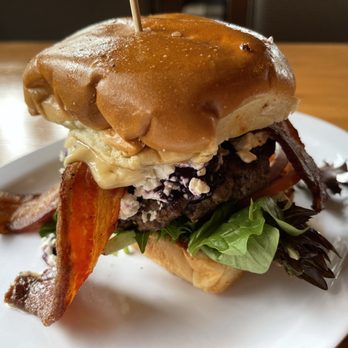 Garibaldi Portside Bistro - Blueberry Goat Cheese Burger - American Near Me - Garibaldi, Oregon Garibaldi Portside Bistro - Blueberry Goat Cheese Burger - American Near Me - Garibaldi, Oregon