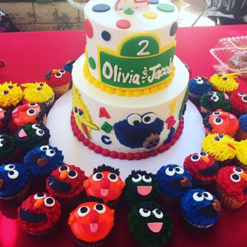 Amy's Pastry - Gourmet Cupcakes perfectly designed for the occasion. - Bakeries Near Me - Montebello, California