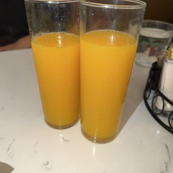 Sweet Maple - Fresh squeezed orange juice from Sweet Maple. Mmm. - American Near Me - San Francisco, California
