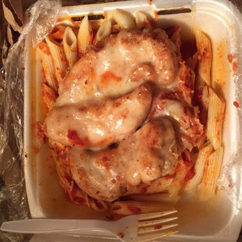 Nikki's Pizza - Chicken parmigiana - Pizza Near Me - Lahaina, Hawaii