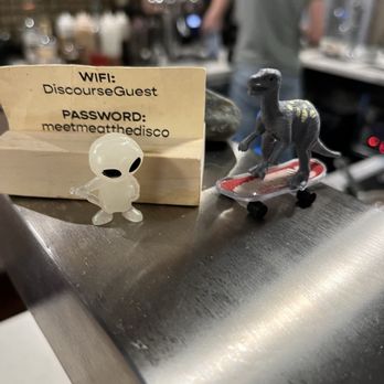 Discourse Coffee - Downtown - Coffee & Tea Near Me - Milwaukee, Wisconsin