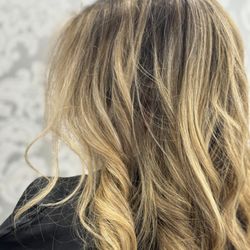 Munni Hair & Skin Care Salon