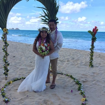 Sweet Hawaii Wedding - Wedding Planning Near Me - Honolulu, Hawaii Sweet Hawaii Wedding - Wedding Planning Near Me - Honolulu, Hawaii