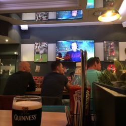 Granola - Champions League in der Sports Bar