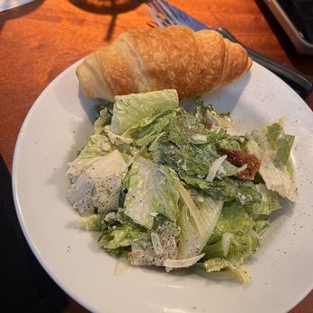 Charleston's - TRADITIONAL HOUSE OR CAESAR SALAD  HOUSE SAL - American Near Me - Edmond, Oklahoma