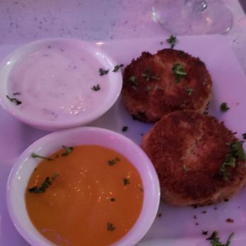 Kit Kat Club - Crab cakes - Lounges Near Me - Chicago, Illinois Kit Kat Club - Crab cakes - Lounges Near Me - Chicago, Illinois