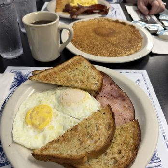 Cove Inn Coffee Shoppe - Breakfast - Coffee & Tea Near Me - Naples, Florida Cove Inn Coffee Shoppe - Breakfast - Coffee & Tea Near Me - Naples, Florida
