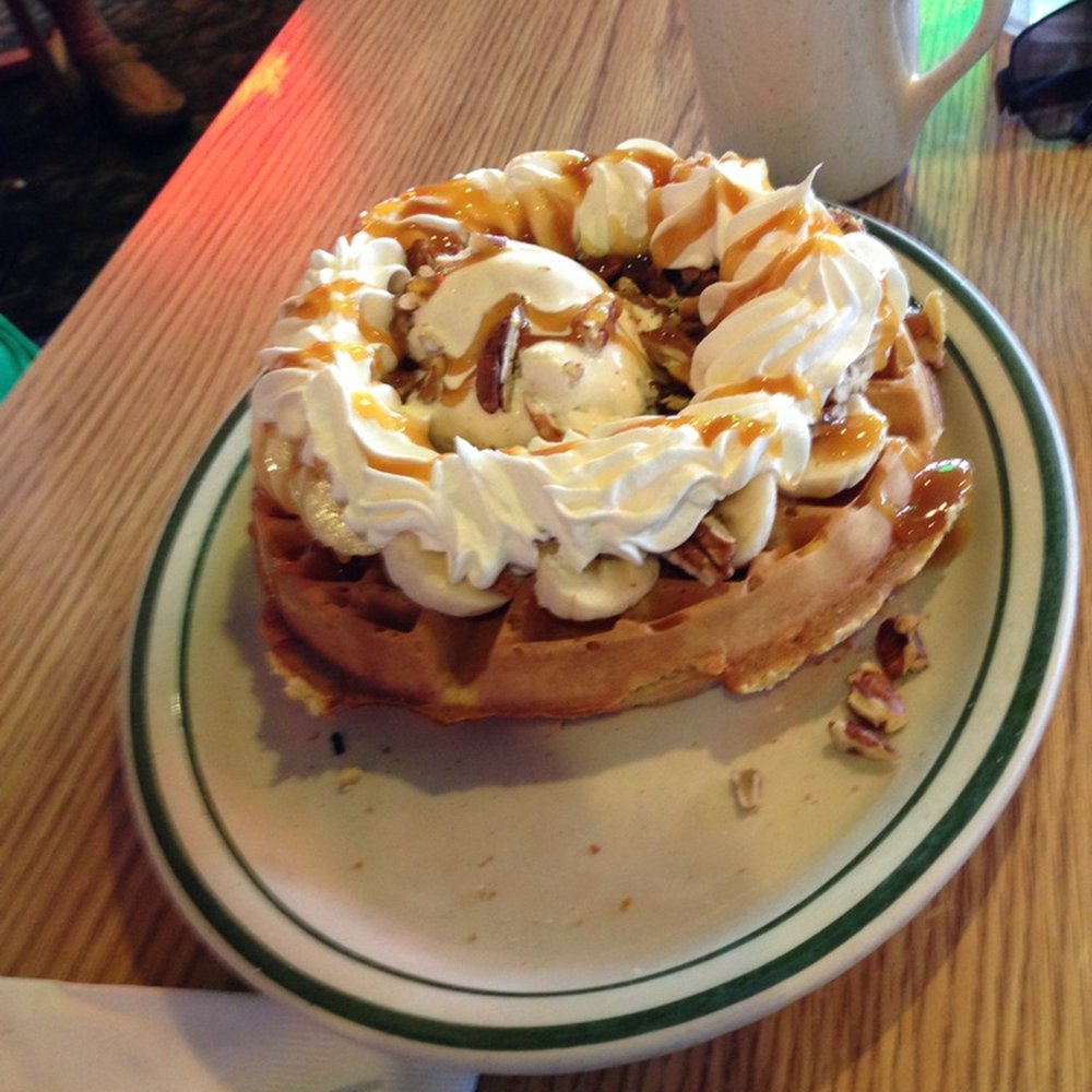 Penfold's Cafe & Bakery - WAFFLE SUNDAE!!! - Breakfast & Brunch Near Me - Temecula, California