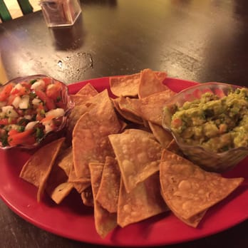 El Limon - Bryn Mawr - Really good guacamole at el Limon in Bryn Mawr. - Mexican Near Me - Bryn Mawr, Pennsylvania El Limon - Bryn Mawr - Really good guacamole at el Limon in Bryn Mawr. - Mexican Near Me - Bryn Mawr, Pennsylvania