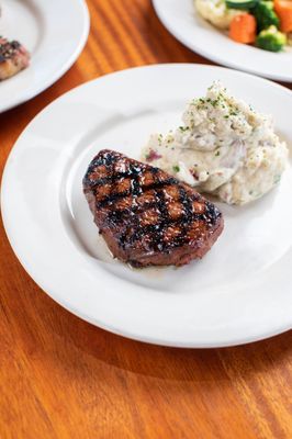 Charleston's Restaurant by null